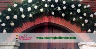 Grandes Ideas en Arreglos Florales Para IGLESIAS Atriles