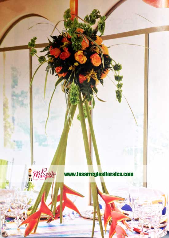 centro-de-mesa-para-bodas-con-heliconias