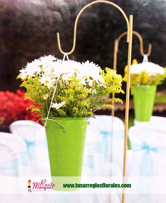 decoracion-floreros-colores-para-bodas