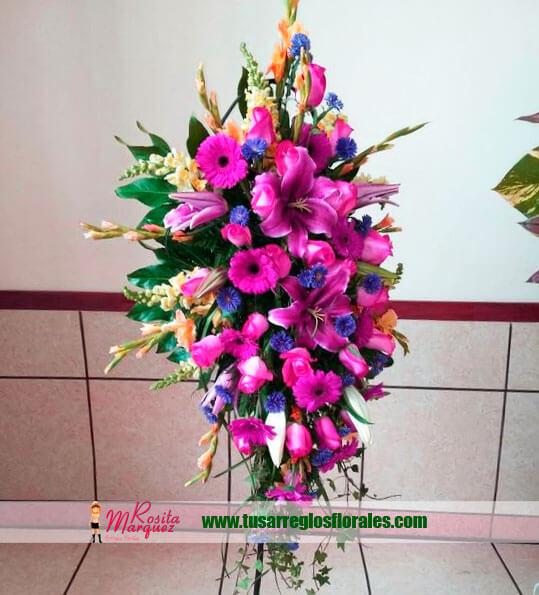 Arreglo-floral-lirios-funerales